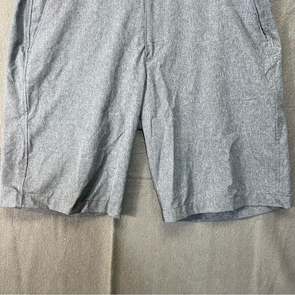 Under Armour Heat Gear Men's Shorts 34 loose fit Heathered Gray Performance Golf - Picture 4 of 13